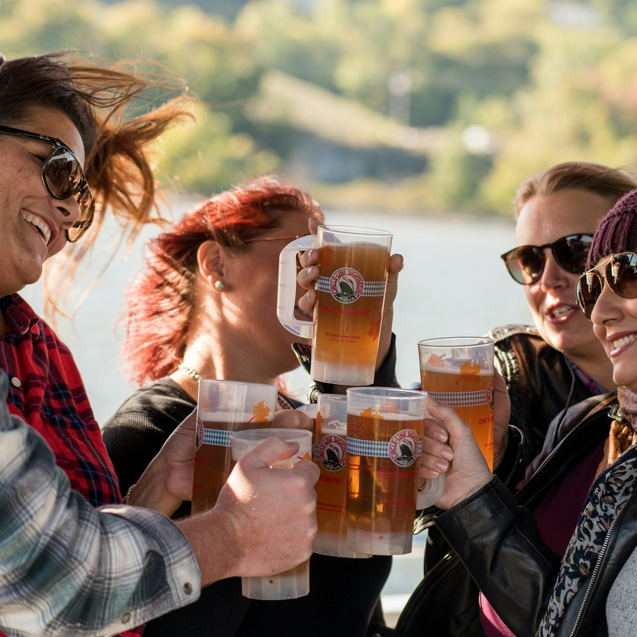 Raise your stein and soak in the stunning autumn views as you enjoy German cuisine and lively music on a delightful Hudson River cruise to Bear Mountain.